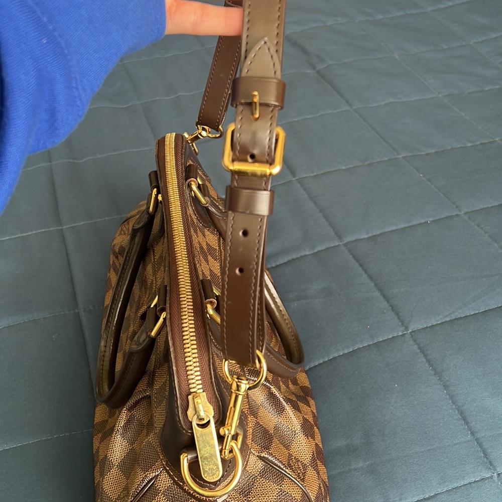 AUTHENTIC Louis Vuitton purse - Picture 4 of 8